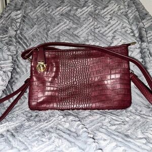 Jen & Co Aligator Print Bag - Red / Wine / Maroon